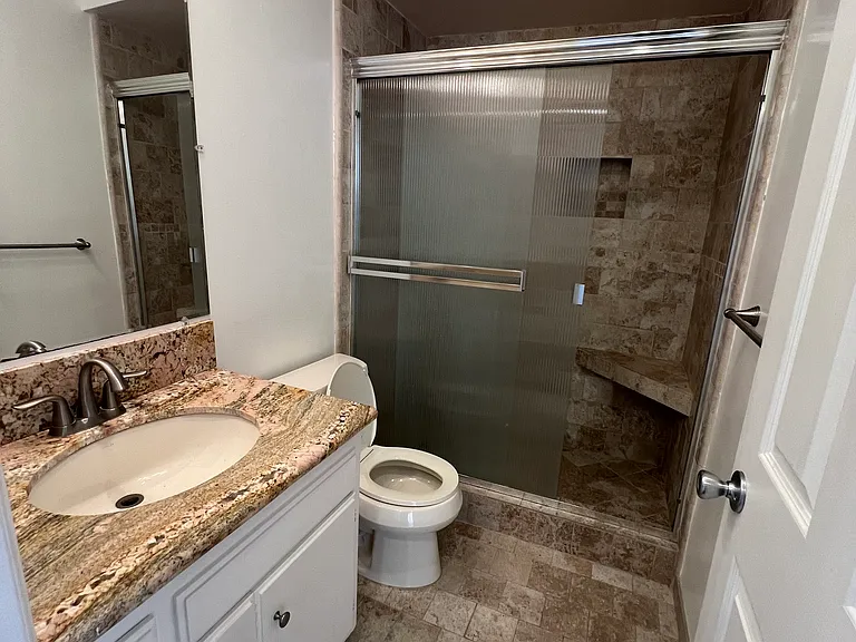 5429 Newcastle Ave #313 — Photo 7