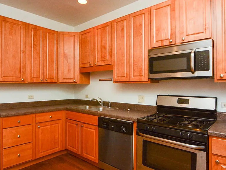 2825 W Logan Blvd #2 — Photo 3