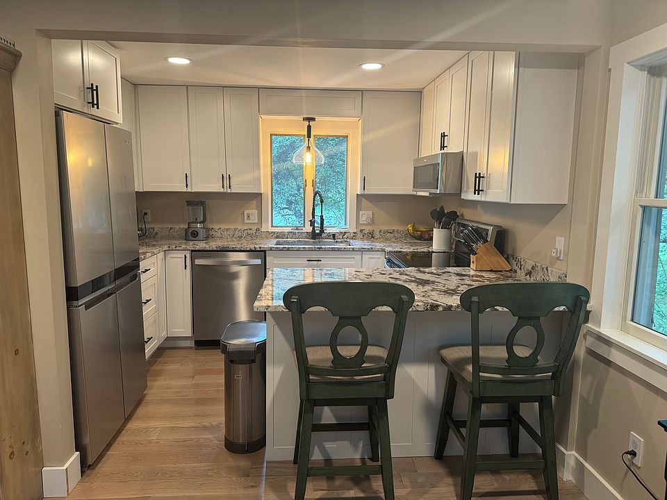 1st image of 18 Chickadee Ln #18