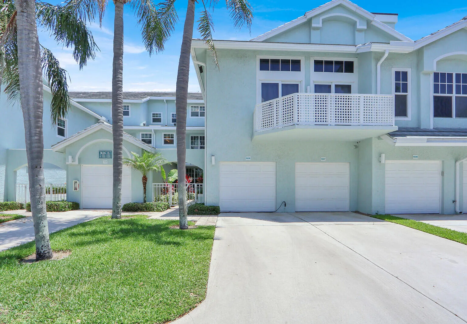 2 bed, 2.0 bath, 1624 sqft, $12,000 — Photo 3