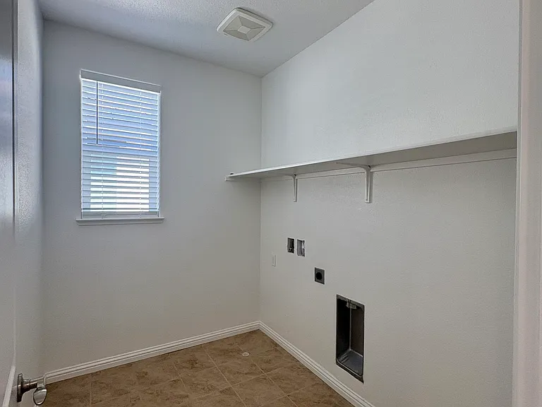 2733 Penrose Ln — Photo 19
