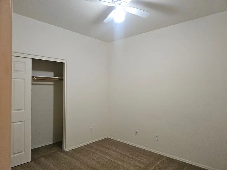18515 W Caribbean Ln — Photo 23