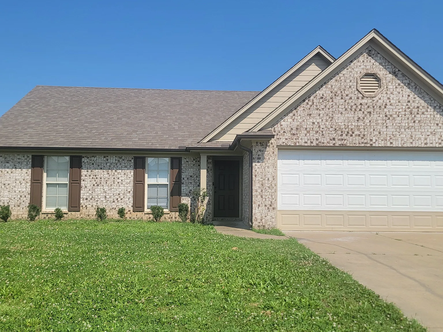 Coming Soon! 3-Bed, 2-Bathroom Brick Home — Photo 2