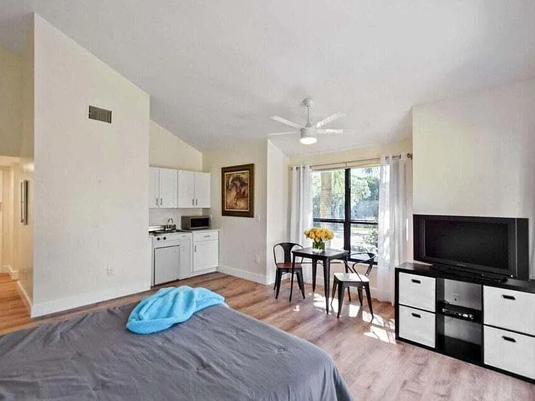 11863 Wimbledon Cir #508 — Photo 2