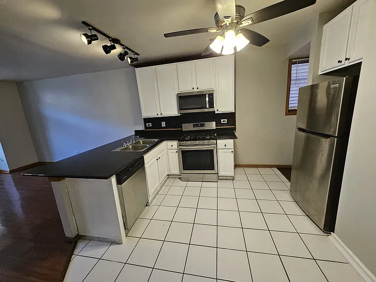 2434 W Polk St #1 — Photo 7