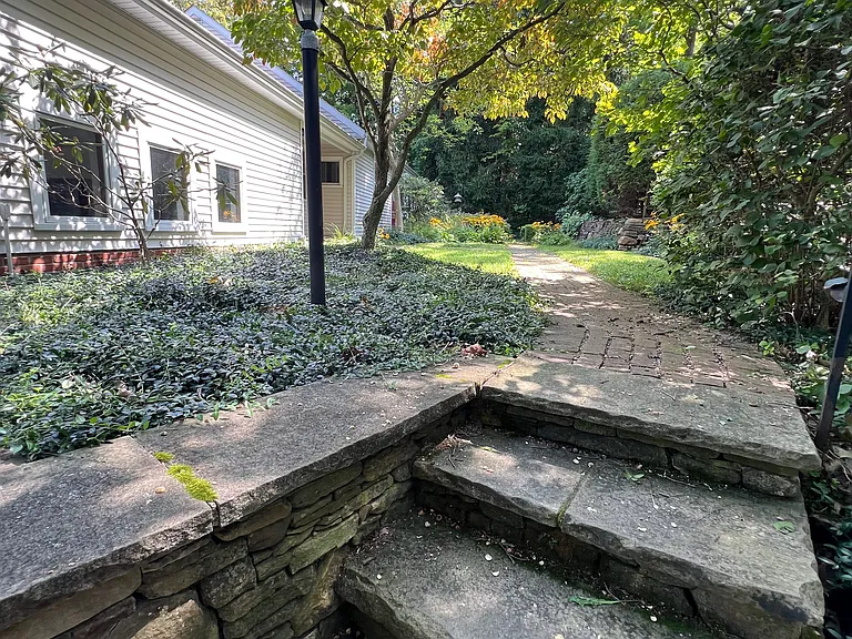 9910 Thwing Rd — Photo 28