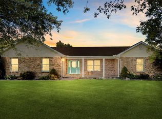 8712 Eda Ln, Columbia, IL 62236