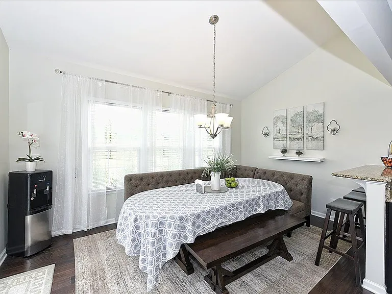 Breakfast room/morning room