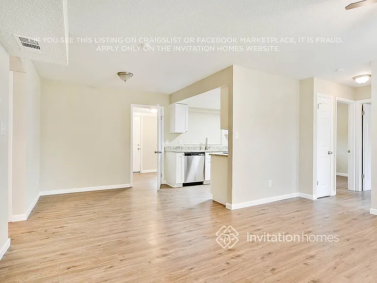4033 Castlegate Dr — Photo 4