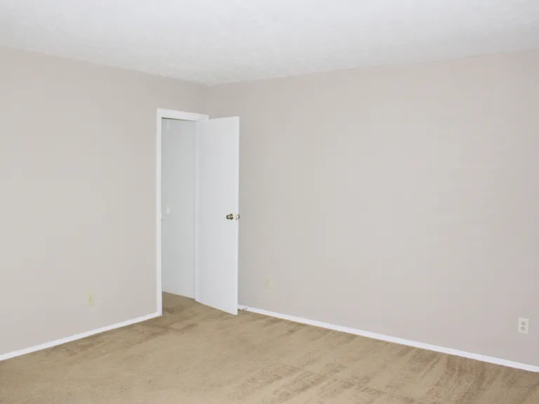 2465 Cross Village Dr — Photo 7