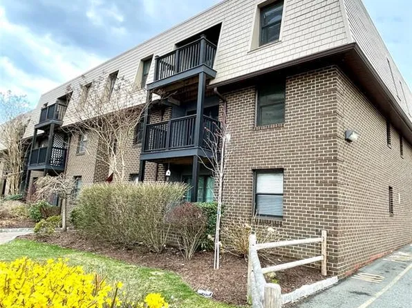 570 North Ave, Fort Lee, NJ 07024