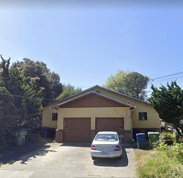 1st image of 484 Pine Ave