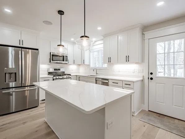 77 Lambert St #C2, Portland, ME 04103