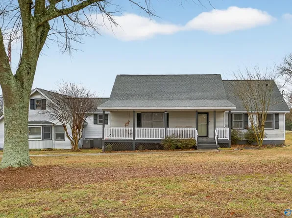 1056 Old Trinity Rd, Trinity, AL 35673