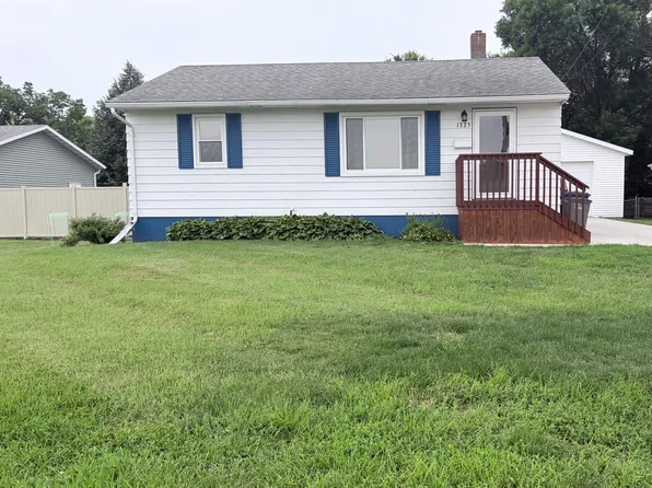 1325 8th Ave N, Moorhead, MN 56560