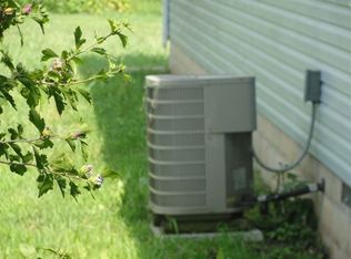 1115 E Chestnut St, Bolivar, MO 65613