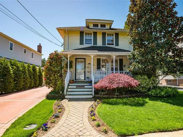 405 Linden Street, Bellmore, NY 11710