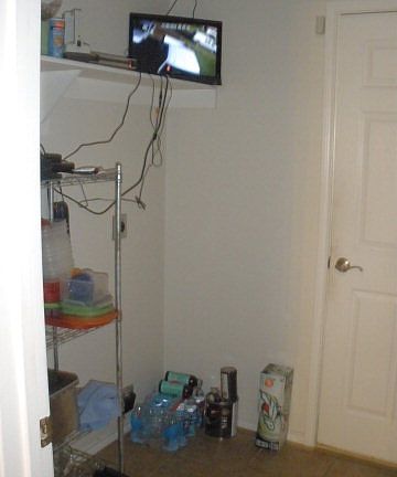 5th image of 1581 Res St