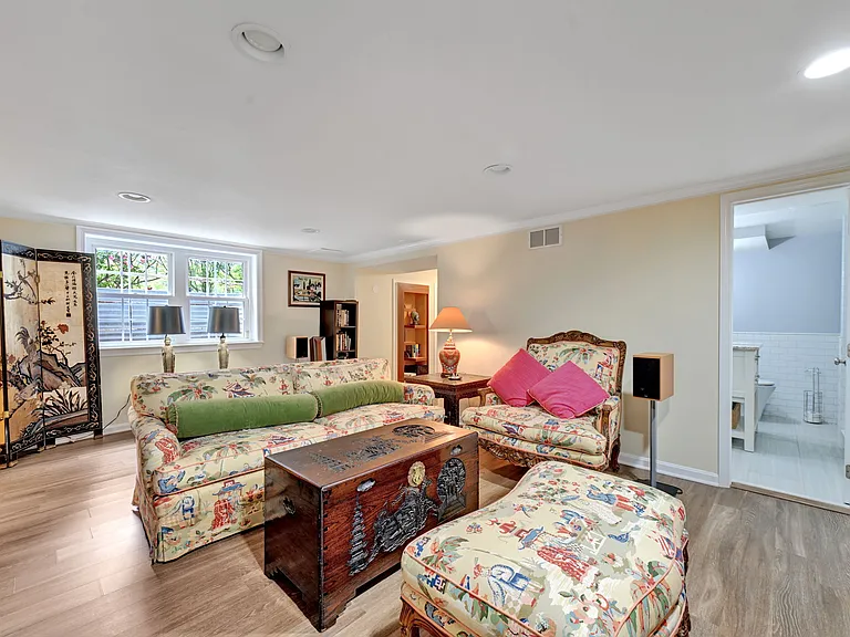 6907 Bradley Blvd — Photo 123