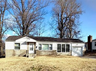 1033 Bakewell Dr, Saint Louis, MO 63137