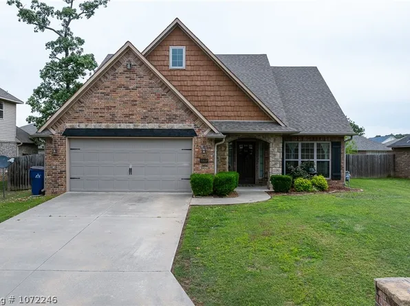 8809 Southridge Dr, Fort Smith, AR 72908