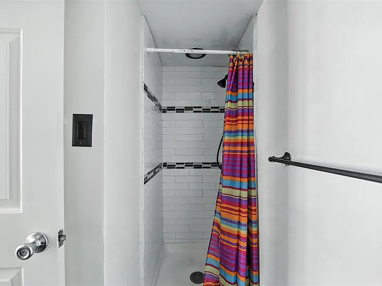 300 Saint Emelion Ct — Photo 28