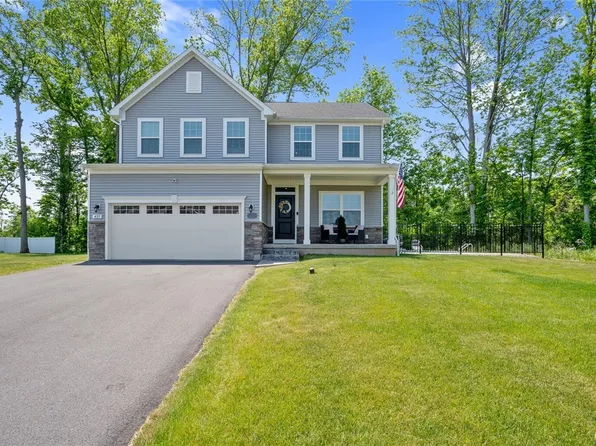 433 Tuscany Ln, Baldwinsville, NY 13027