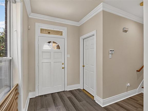 4th image of 149 14th St