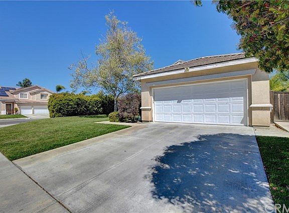 3rd image of 452 Winthrop Dr