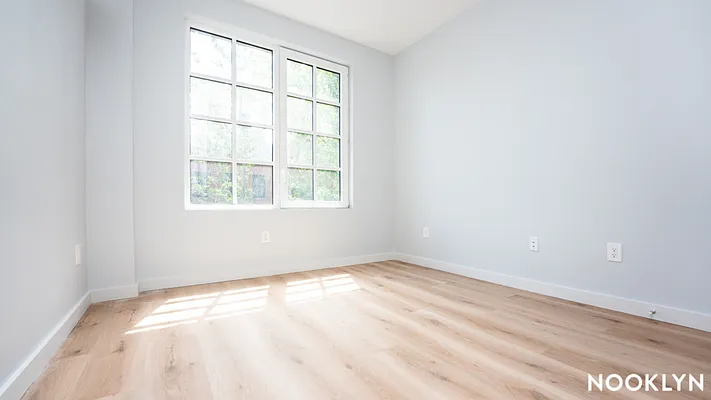 Rented by Nooklyn NYC LLC | media 115