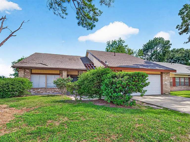 6203 Downwood Forest Dr — Photo 2