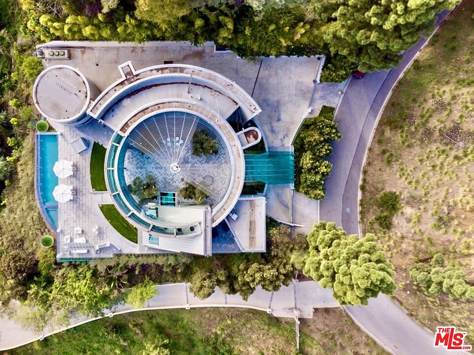 carousel photo #44 (MLS)