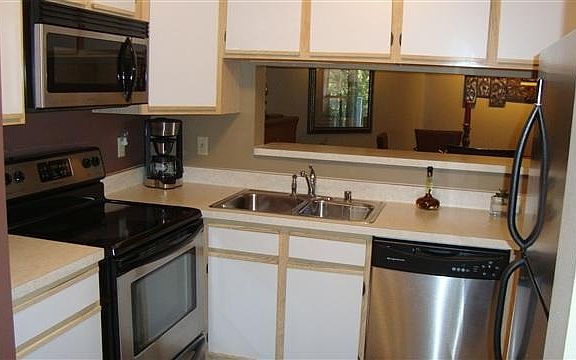 2nd image of 917 Harbor House Dr Unit 3
