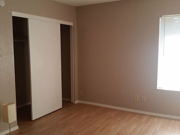 4th image of 633 N May St APT 34