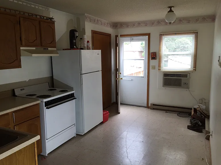 403 N Riverfront Dr #A — Photo 4