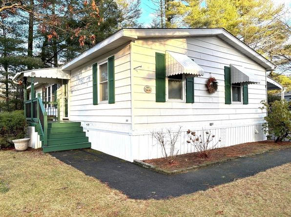 54-8 S Meadow Vlg, Carver, MA 02330