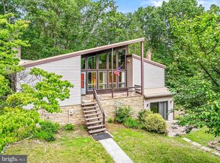 97 Murphy Ct, Berkeley Springs, WV 25411