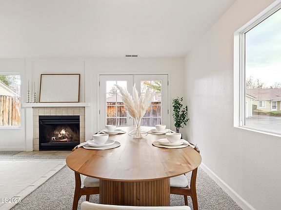 5th image of 1128 Bradley Sq