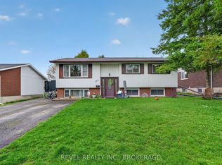 694 High Gate Park Dr, Kingston, ON K7M5Z9