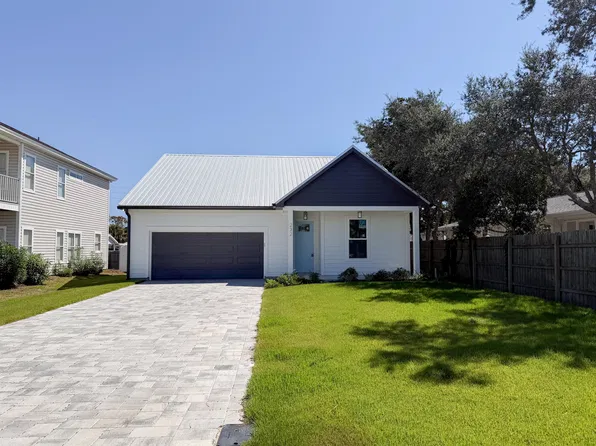 232 Wisteria Ln, Panama City Beach, FL 32413