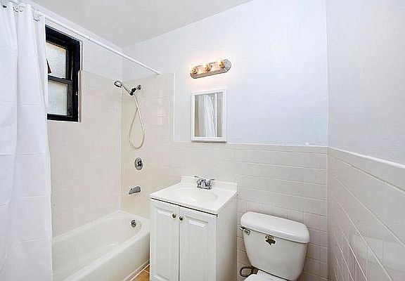5th image of 135 E 27th St #8