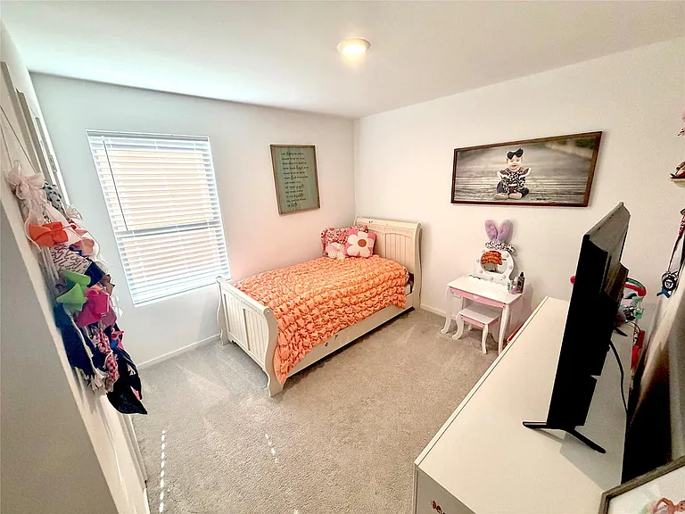244 Houston Ave — Photo 13