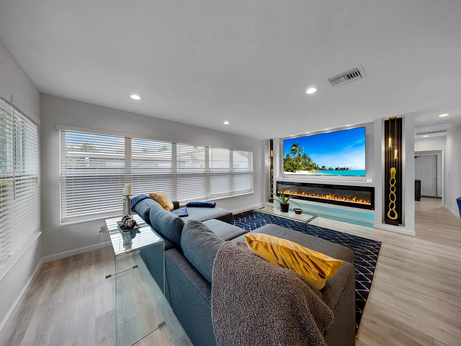 3 bed, 2.0 bath, 1100 sqft, $6,500 — Photo 3