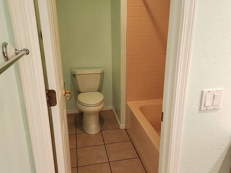 2100 N Timberline Rd — Photo 19