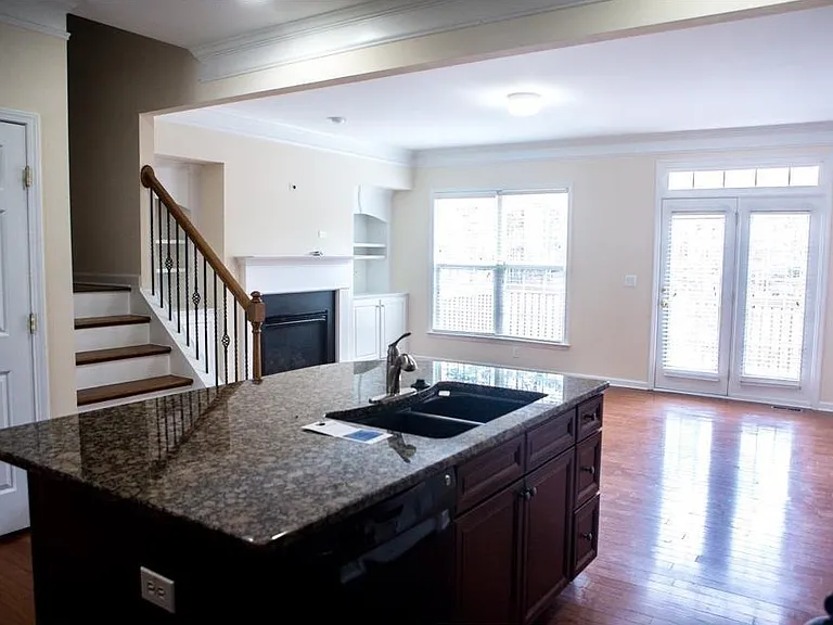 6078 Kentons Ln — Photo 8