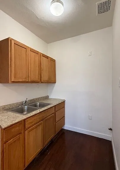 2795 W 8th St #406 — Photo 13
