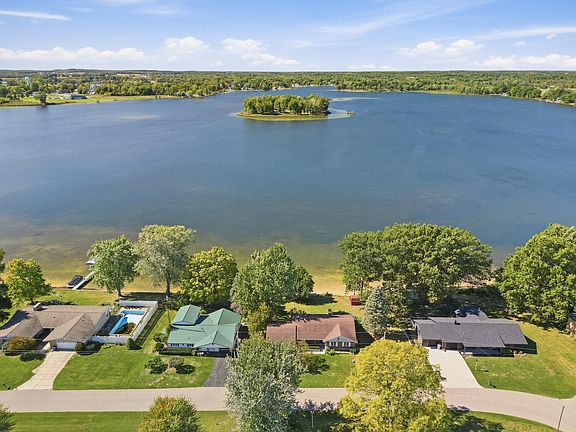 4th image of 10265 Collard Dr