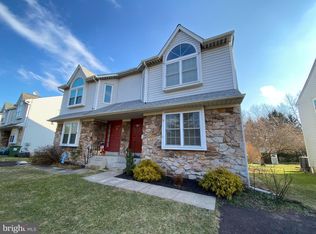 212 Sandy Ridge Dr, Doylestown, PA 18901