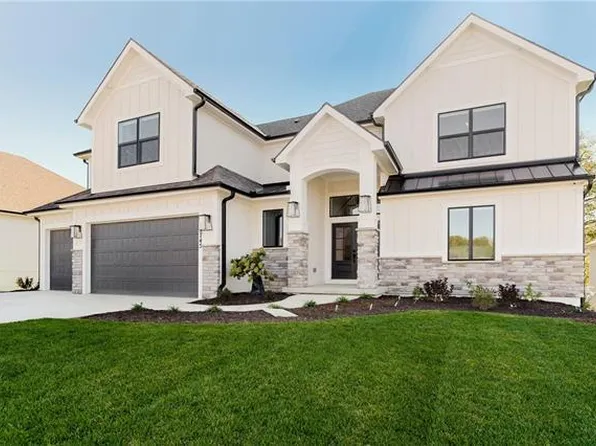 14616 Aspen Cir, Basehor, KS 66007