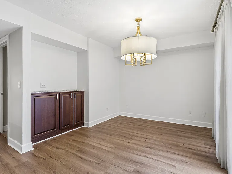 221 S Garfield St #211 — Photo 23